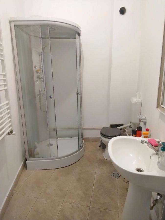 Bucuresti Bucuresti Hostel エクステリア 写真